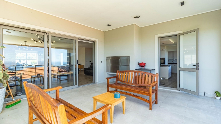 4 Bedroom Property for Sale in Berghof Western Cape